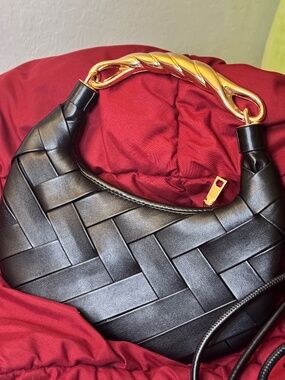 Woven Crossbody Bag (Urban Expressions)